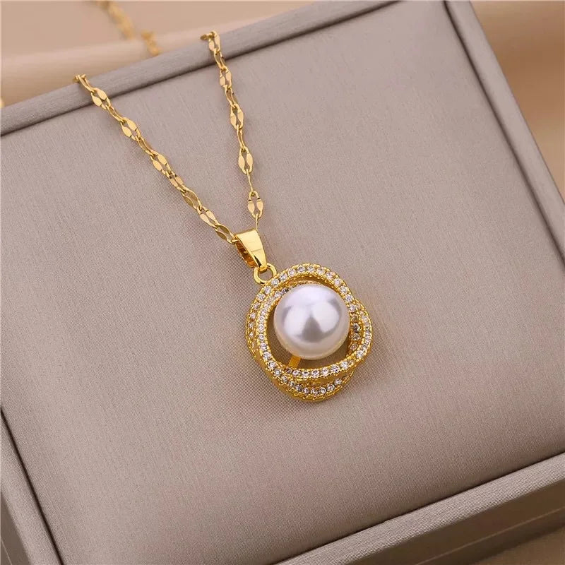 Pearl Pendant Necklace