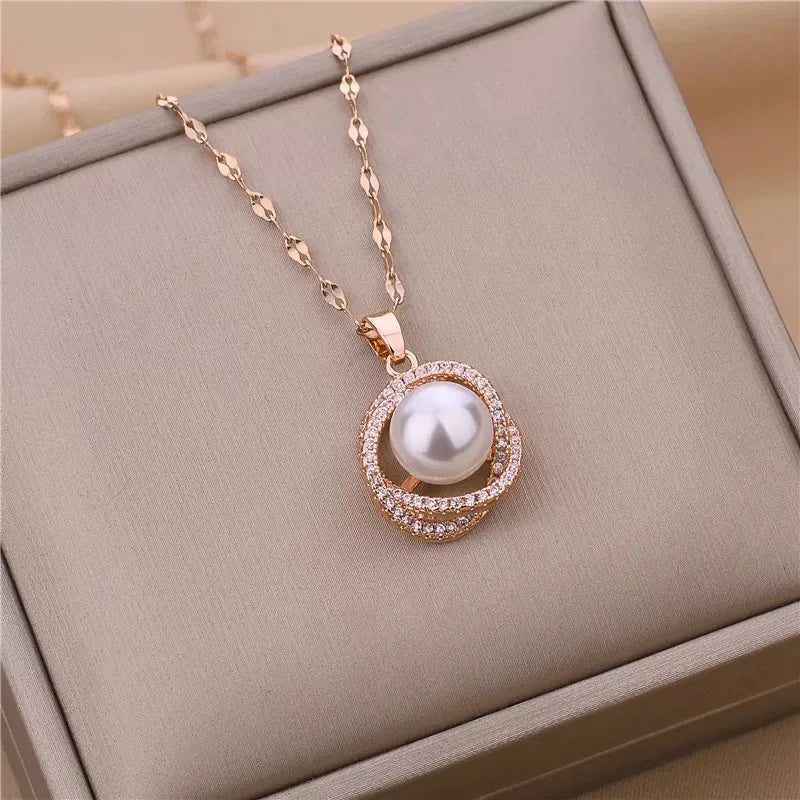 Pearl Pendant Necklace