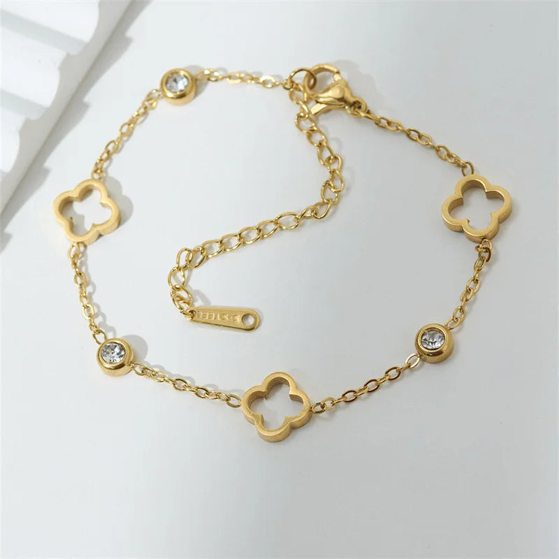 Elegant Clover Bracelet Set