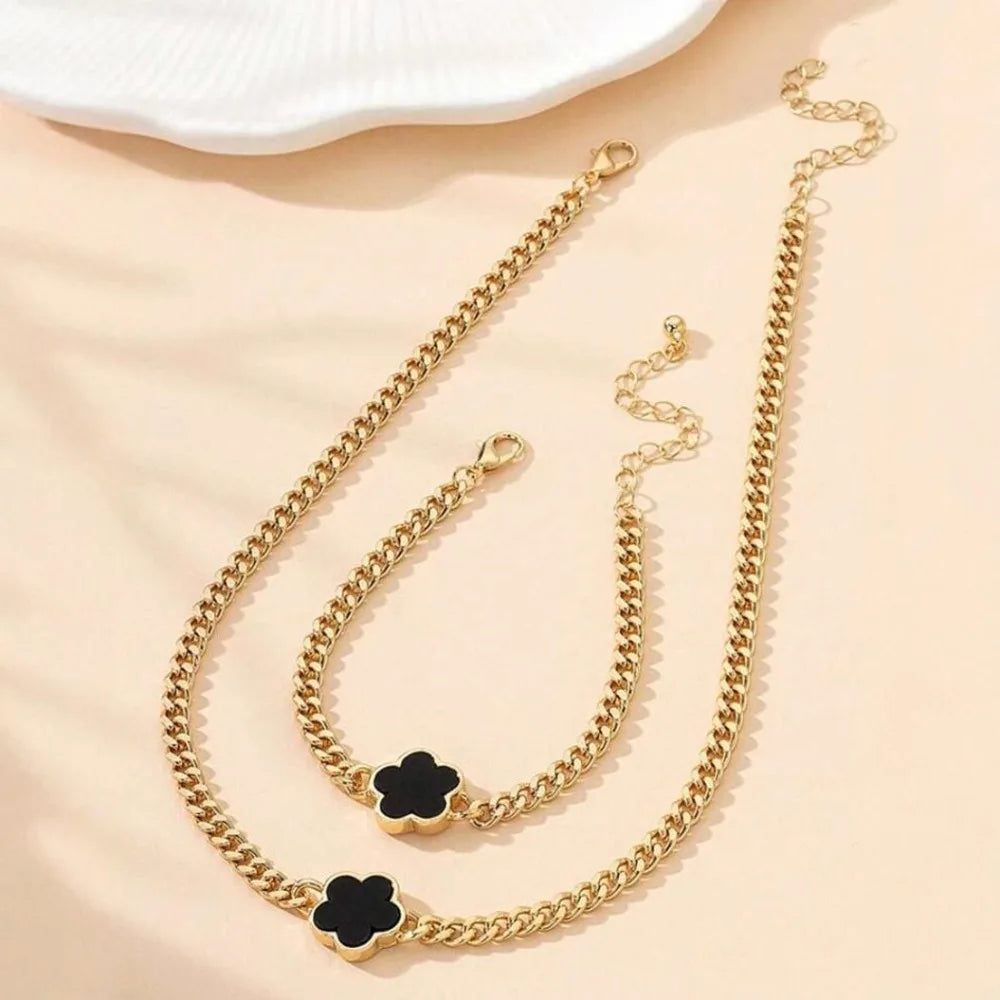 Five-leaf clover earrings