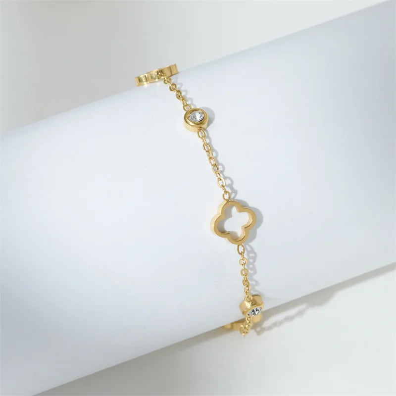 Elegant Clover Bracelet Set