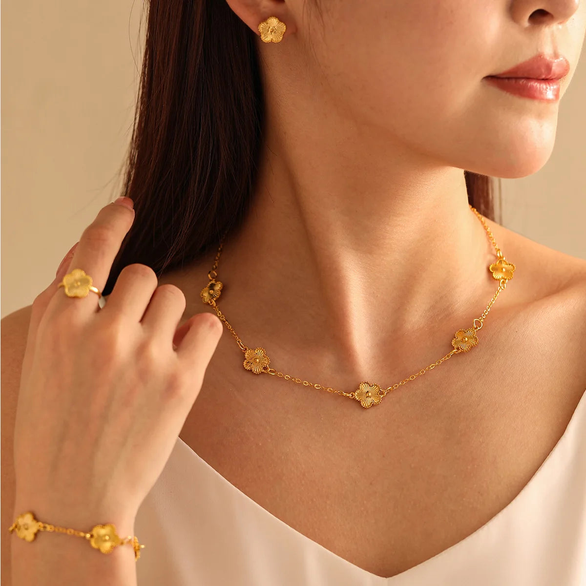 Trendy Luxury Five Leaf Flower Bracelets Necklace