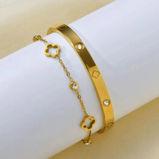 Elegant Clover Bracelet Set